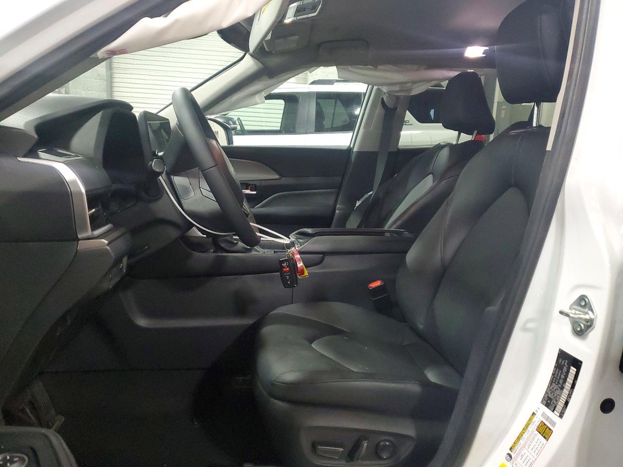 2024 Toyota Grand Highlander Xle - Image 7