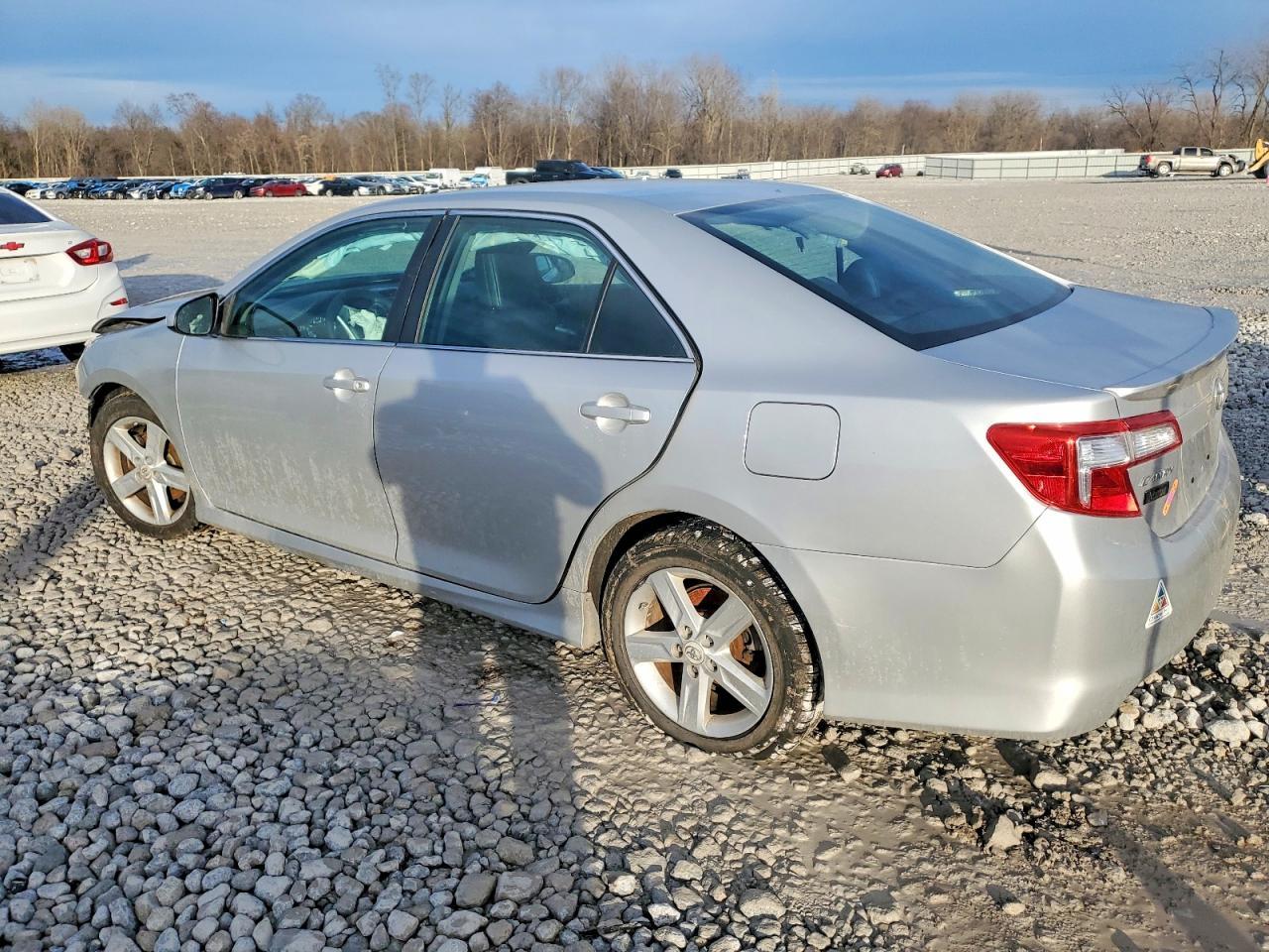 2013 Toyota Camry Se - Image 2