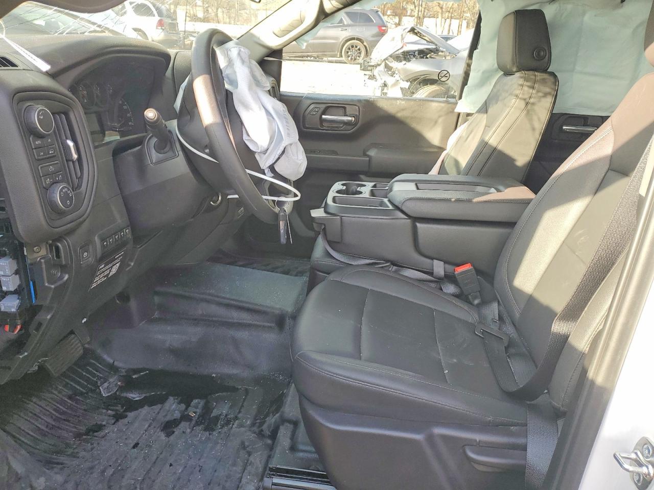 2025 Chevrolet Silverado K1500 - Фото 7