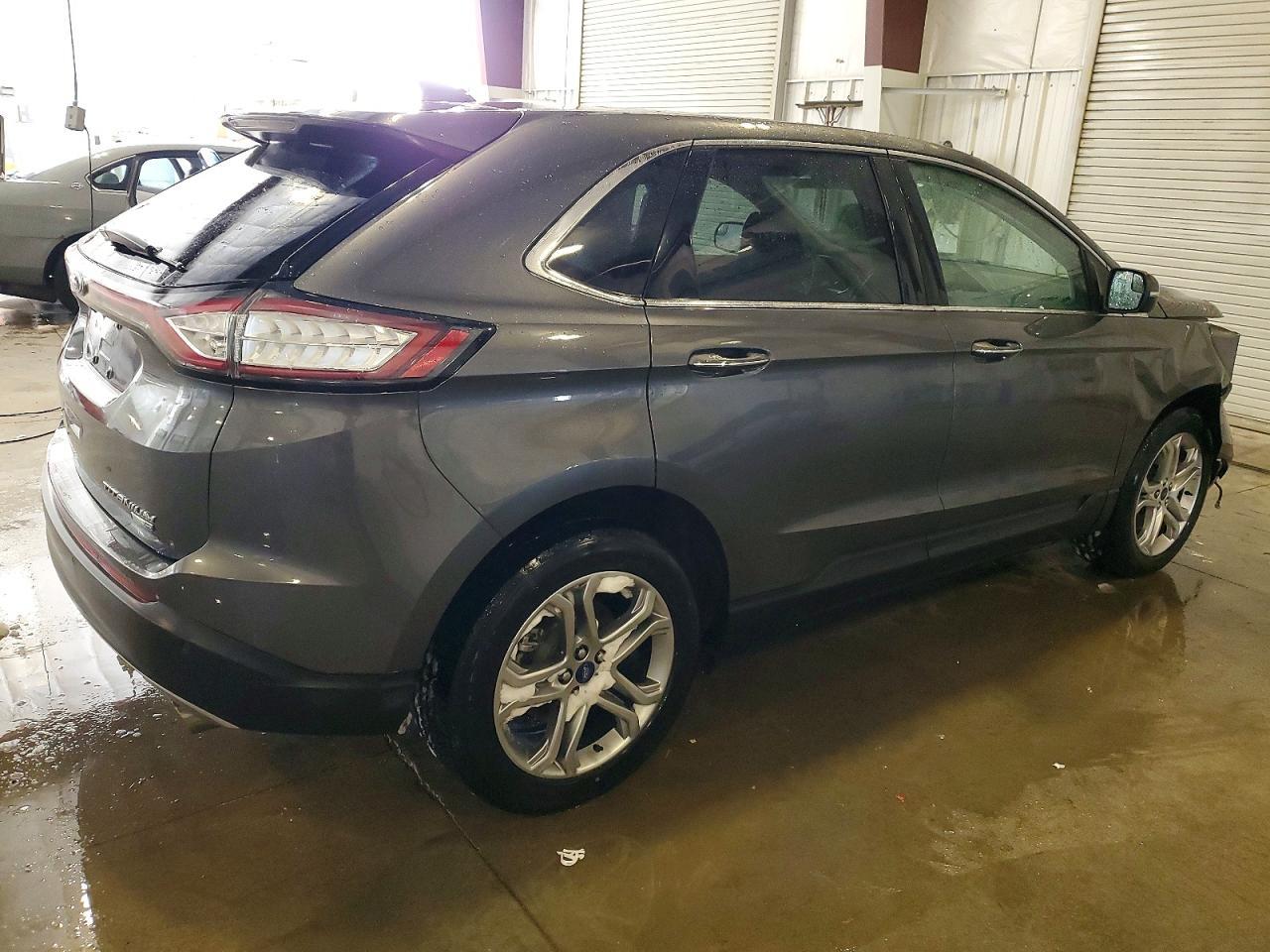 2017 Ford Edge Titanium - Image 3