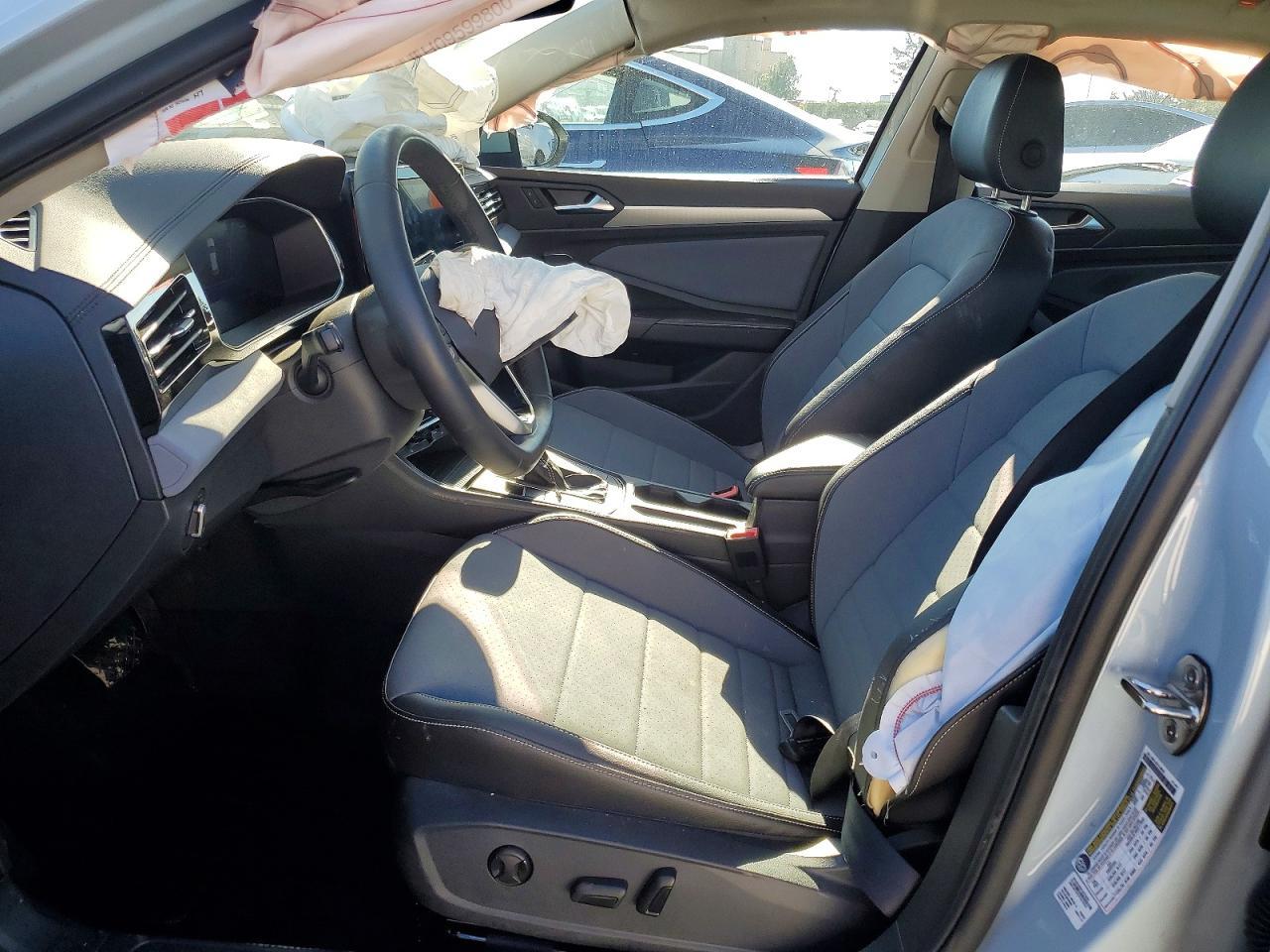 2025 Volkswagen Jetta Se - Image 7