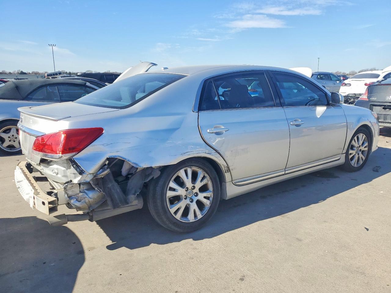 2012 Toyota Avalon Base - Фото 3