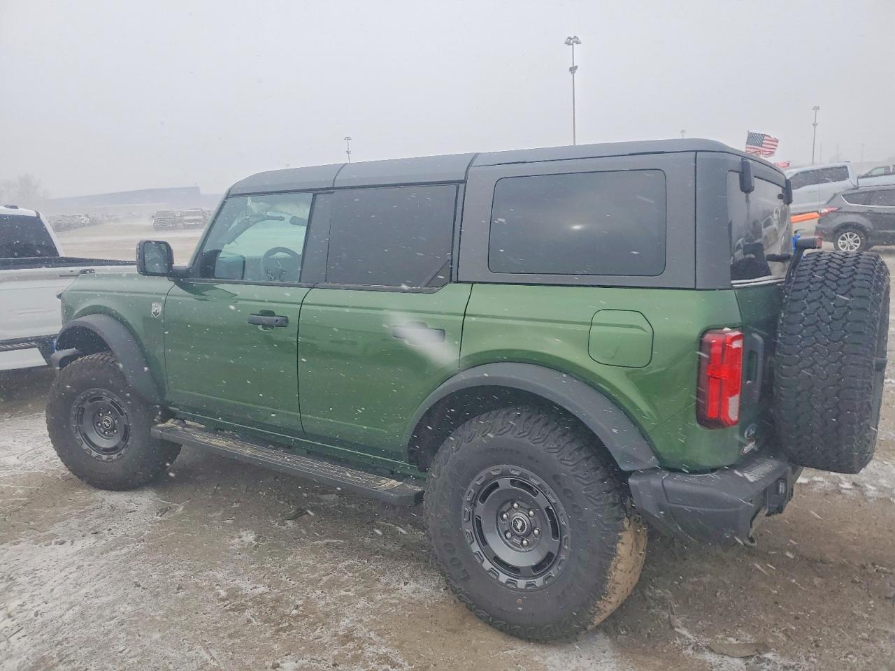 2025 Ford Bronco Big Bend - Image 2