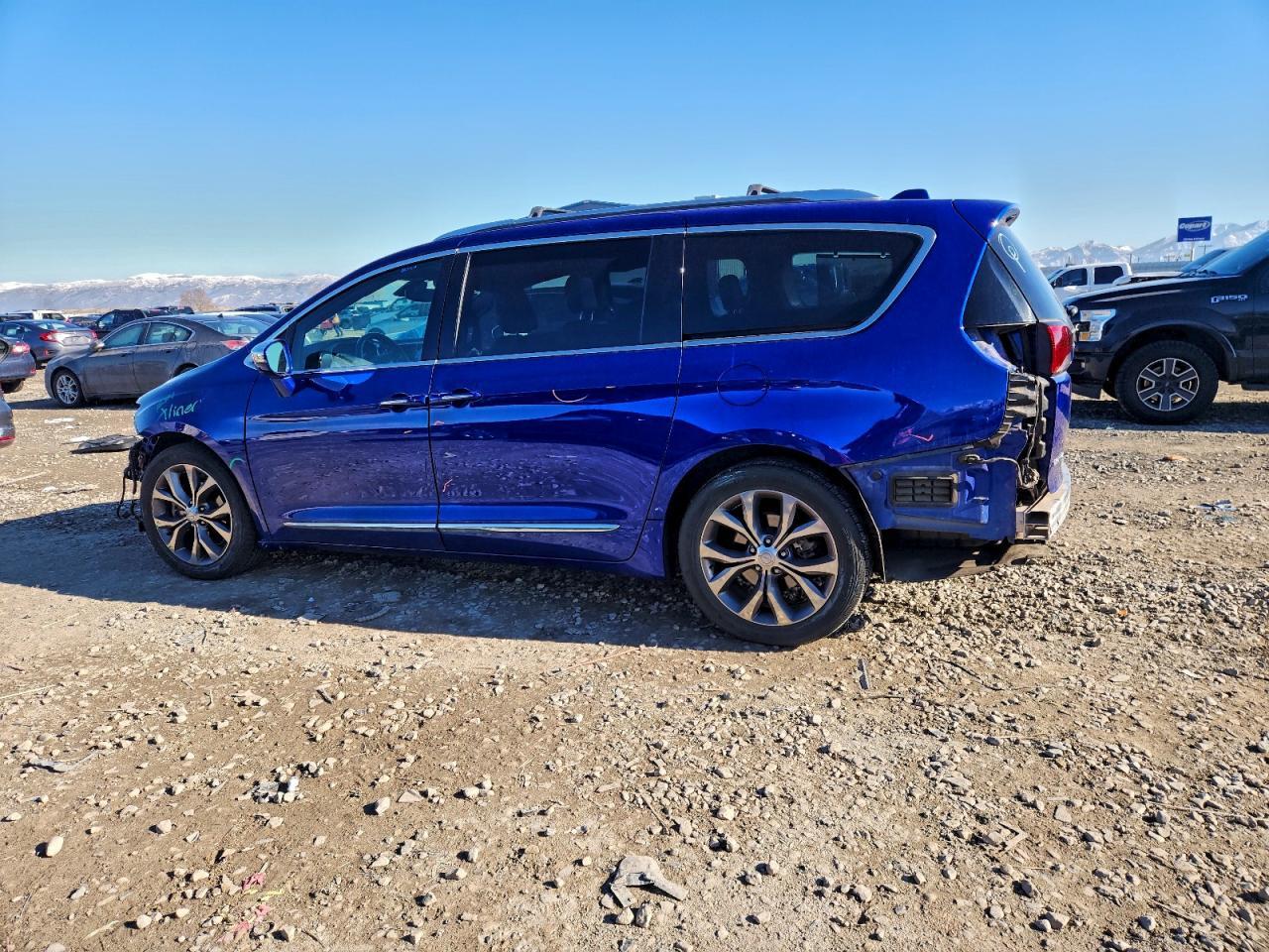 2020 Chrysler Pacifica Limited - Фото 2