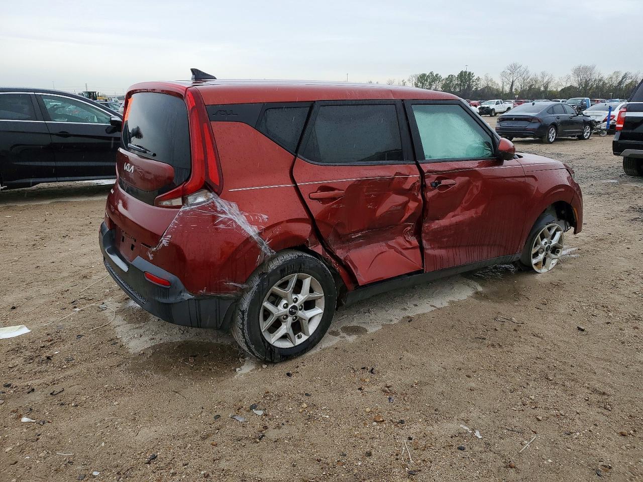 2022 Kia Soul Lx - Image 3