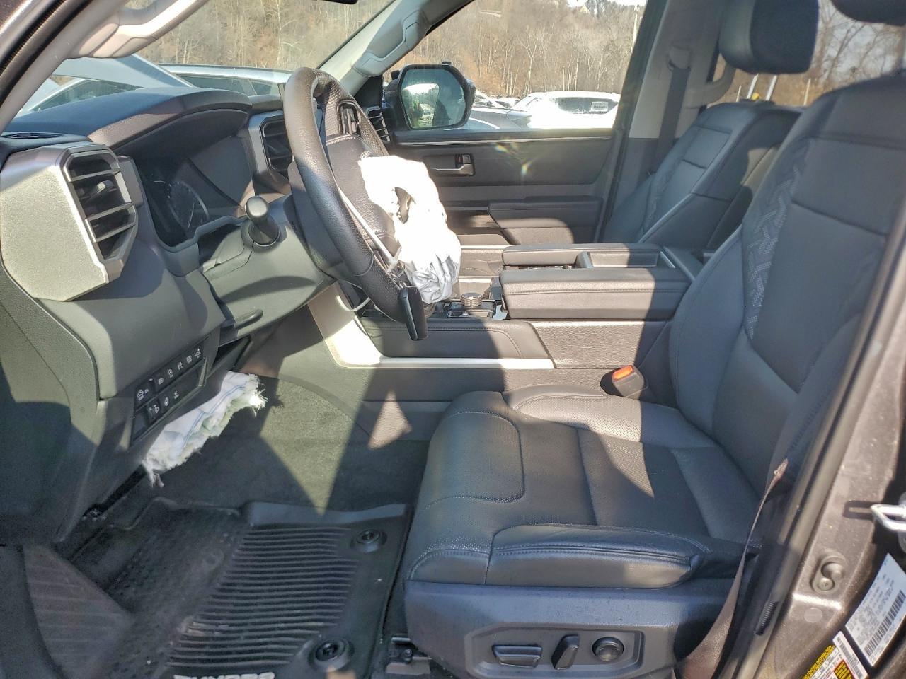 2023 Toyota Tundra Crewmax Limited - Image 7