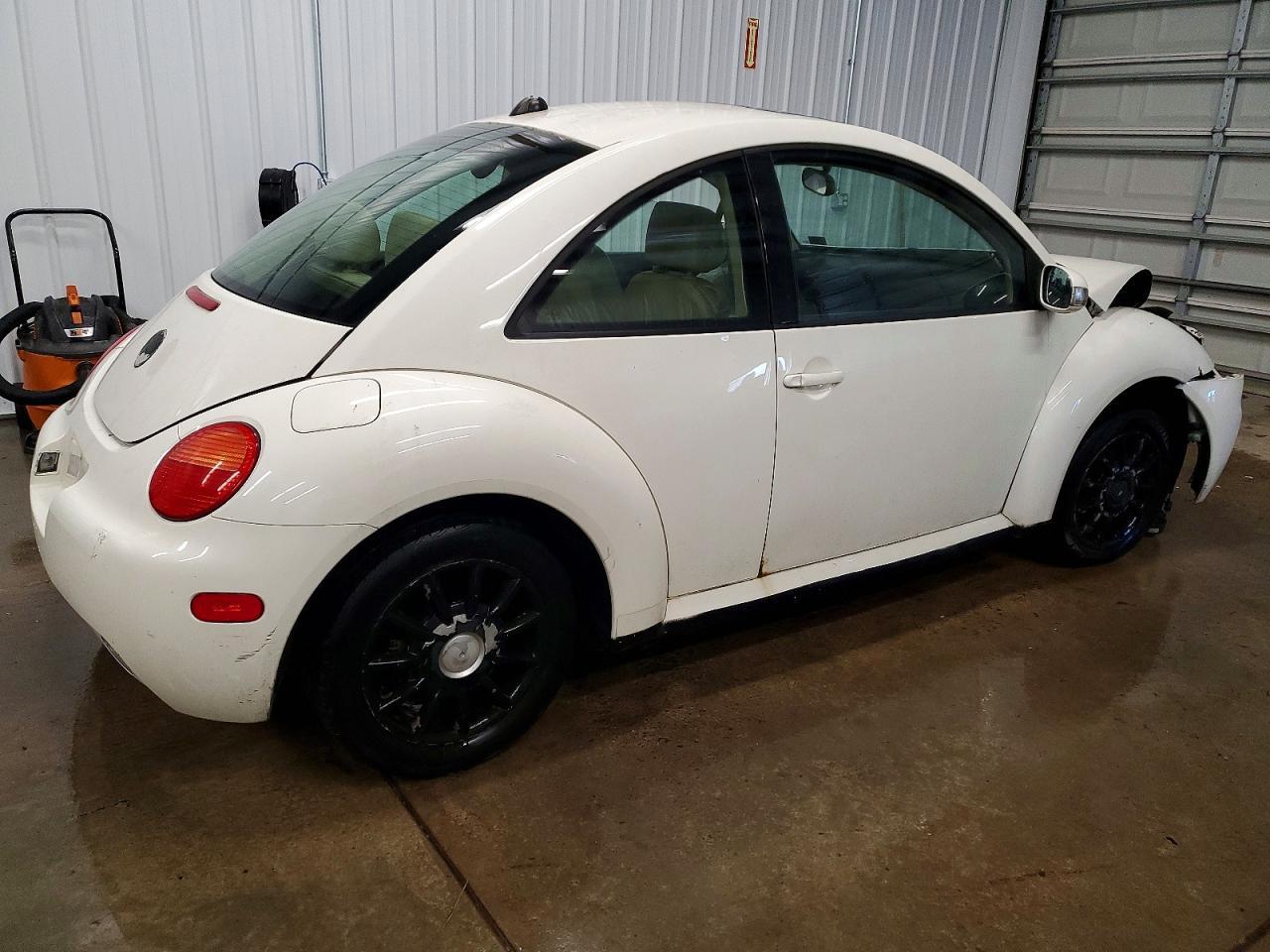 2005 Volkswagen New Beetle Gls - Фото 3
