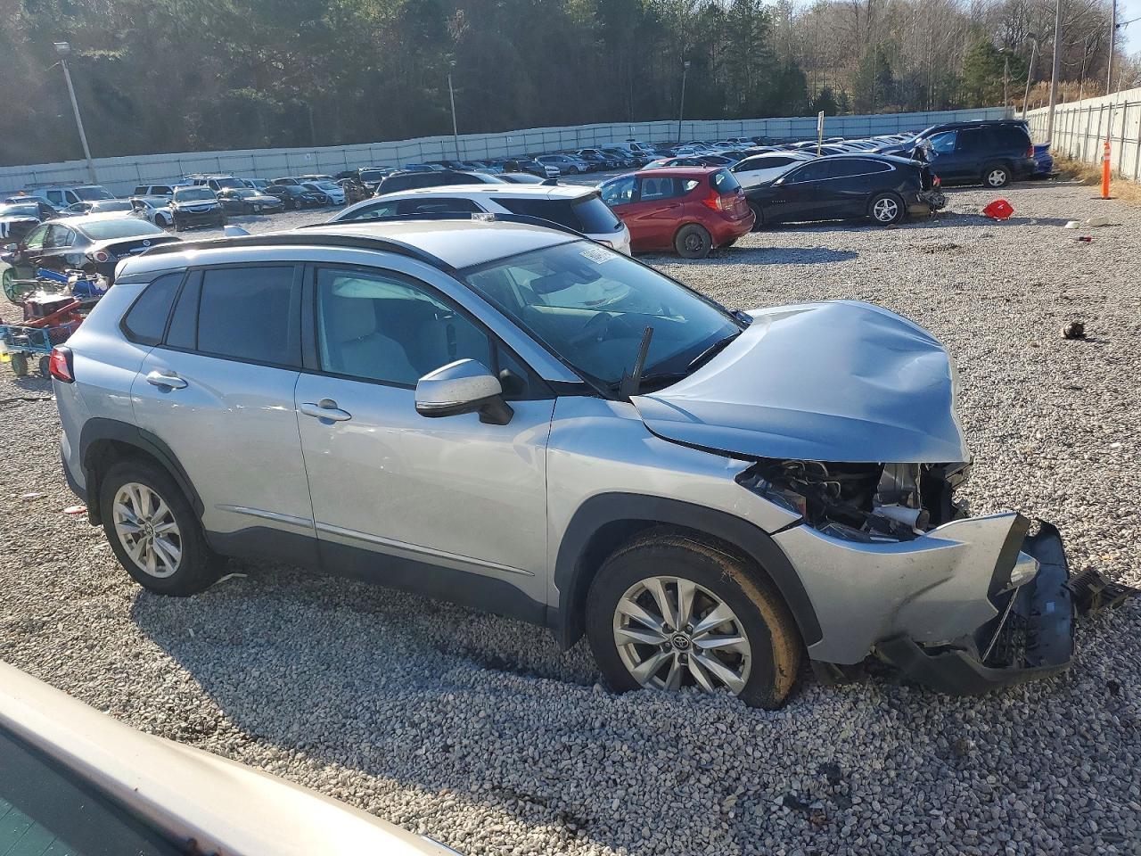 2022 Toyota Corolla Cross Le - Фото 4