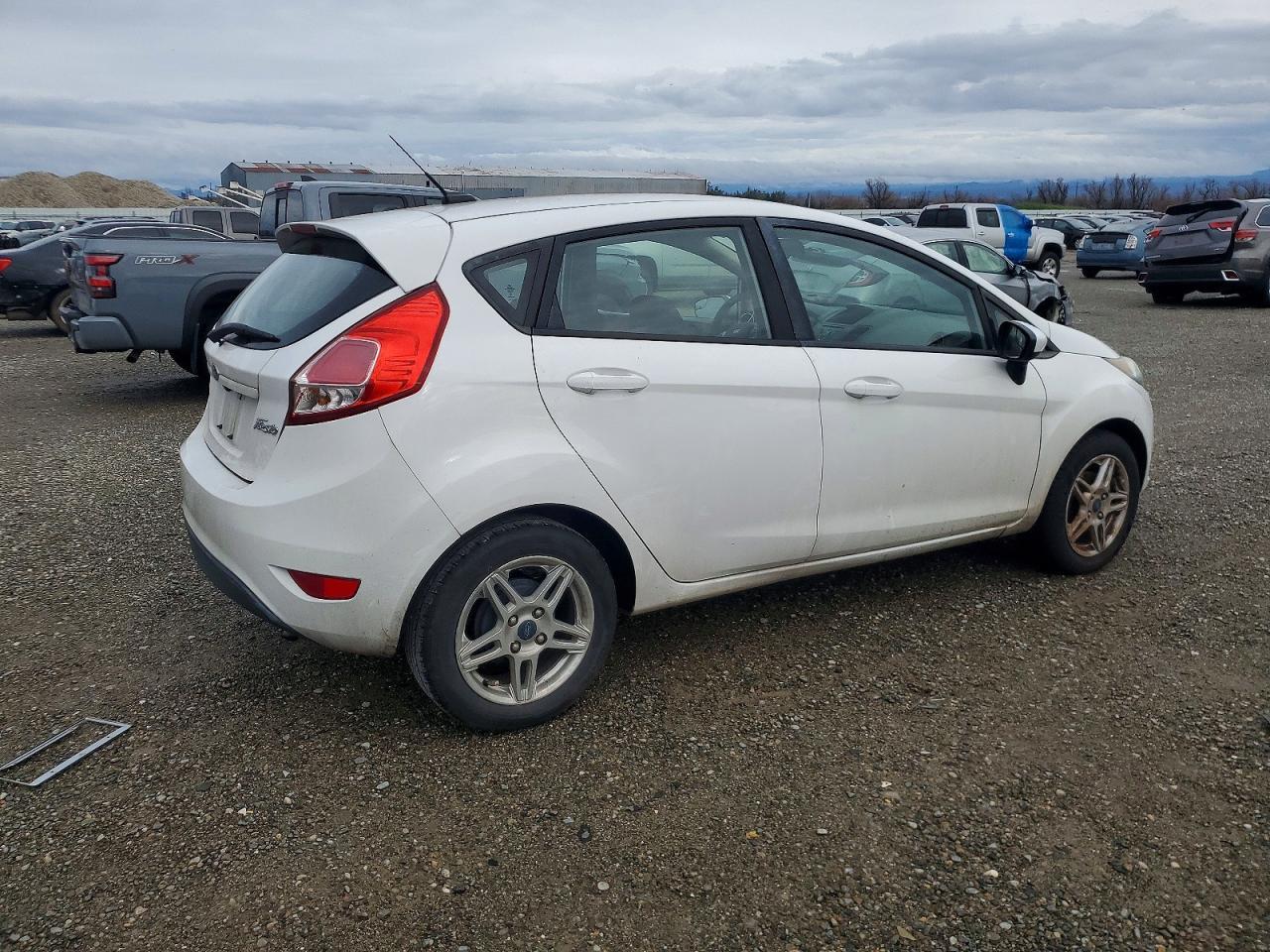 2019 Ford Fiesta Se - Фото 3