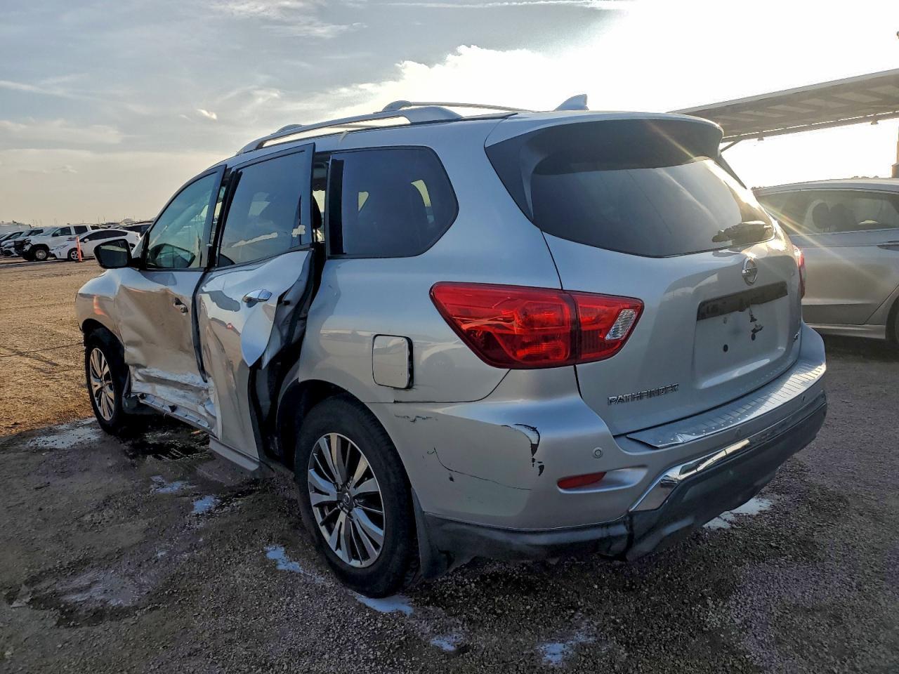 2020 Nissan Pathfinder Sv - Фото 2