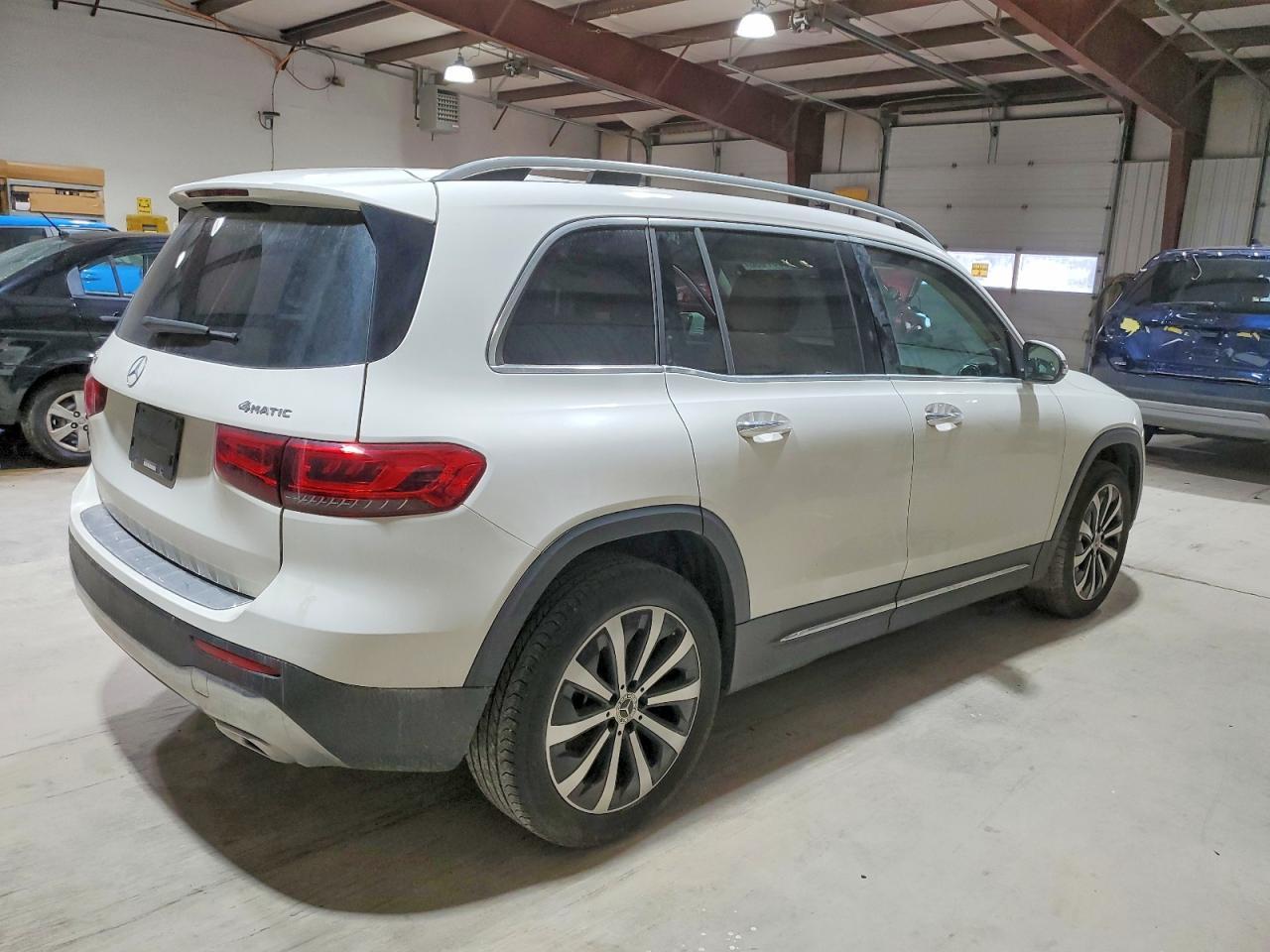 2023 Mercedes-Benz Glb 250 4Matic - Image 3