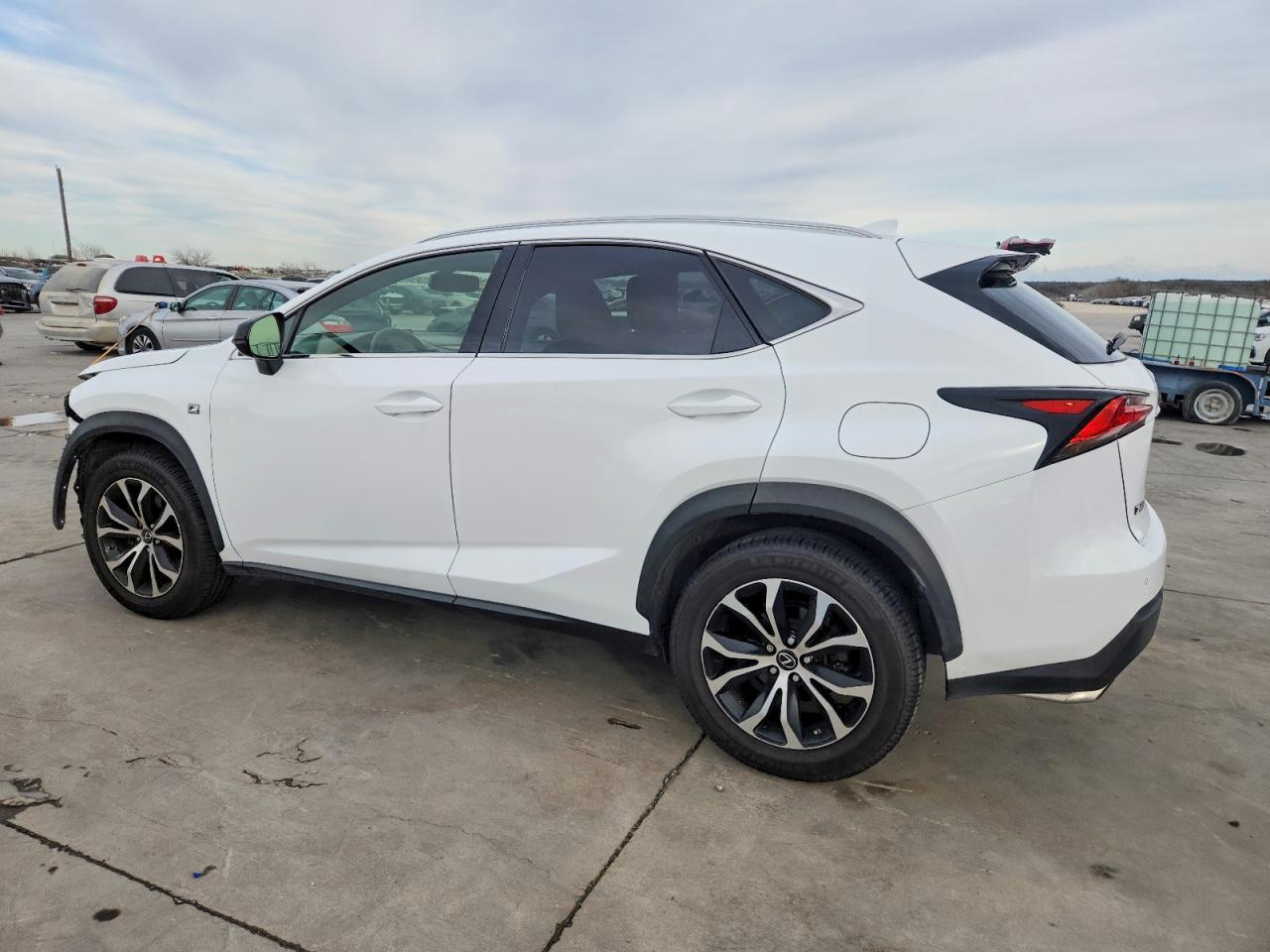 2017 Lexus Nx 200T F Sport - Фото 2