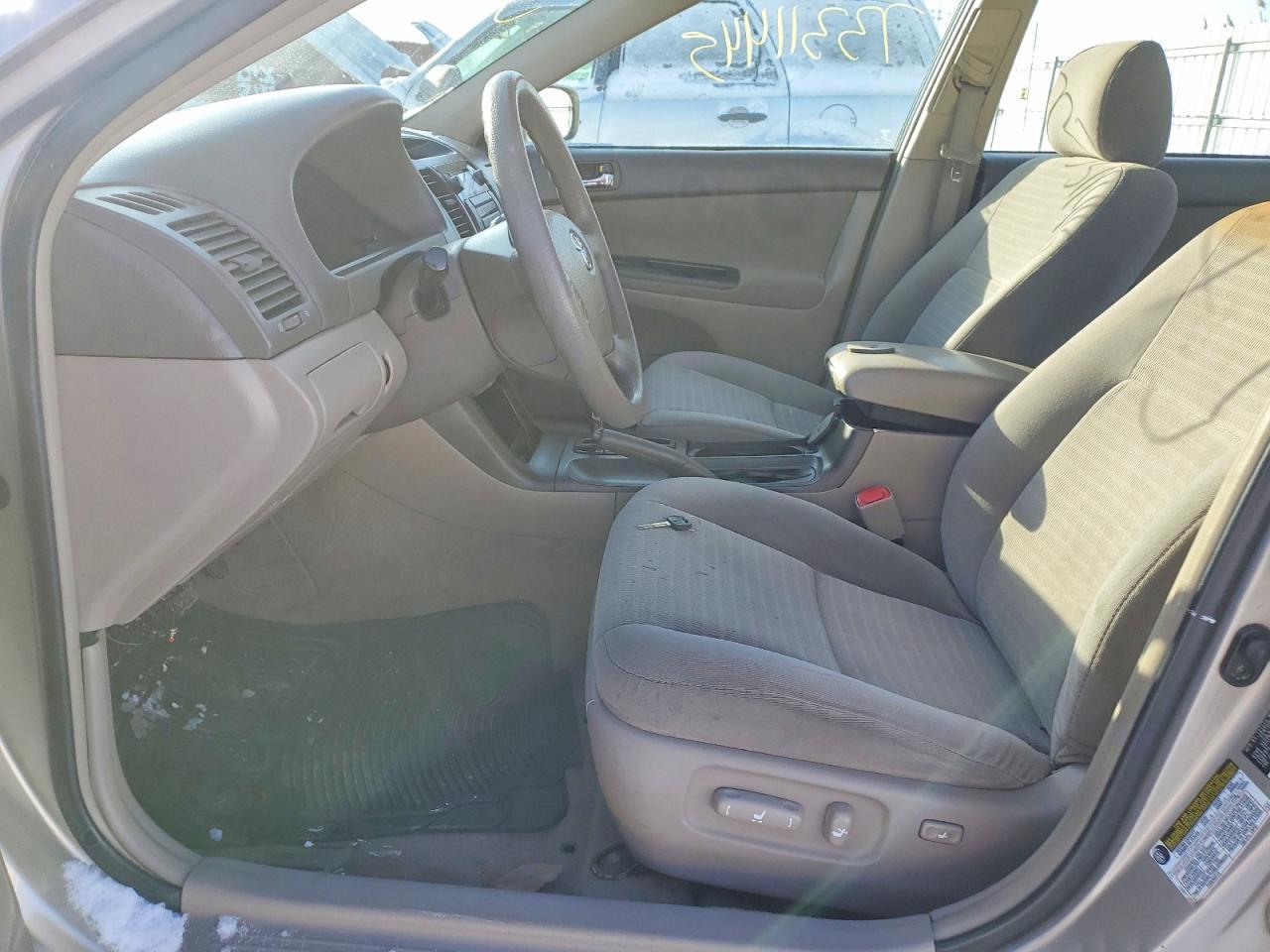 2005 Toyota Camry Le - Image 7
