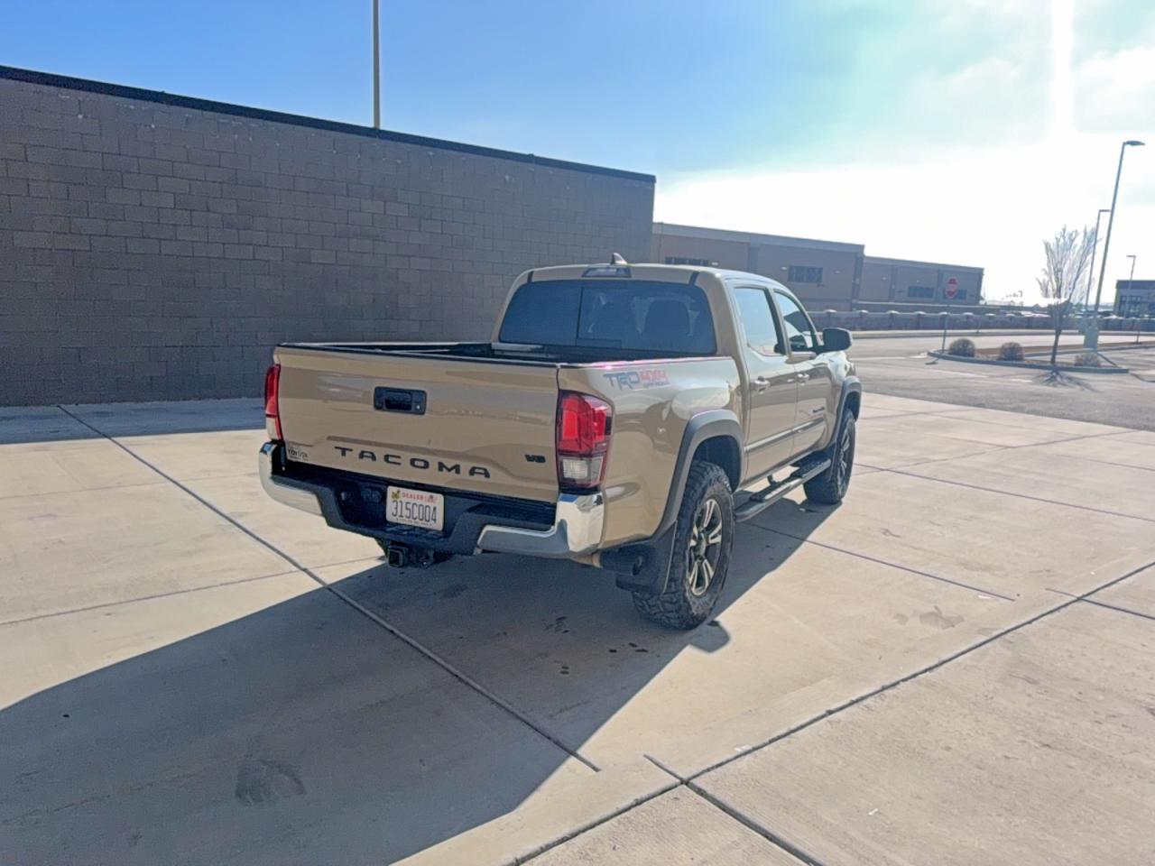 2019 Toyota Tacoma Double Cab - Image 4