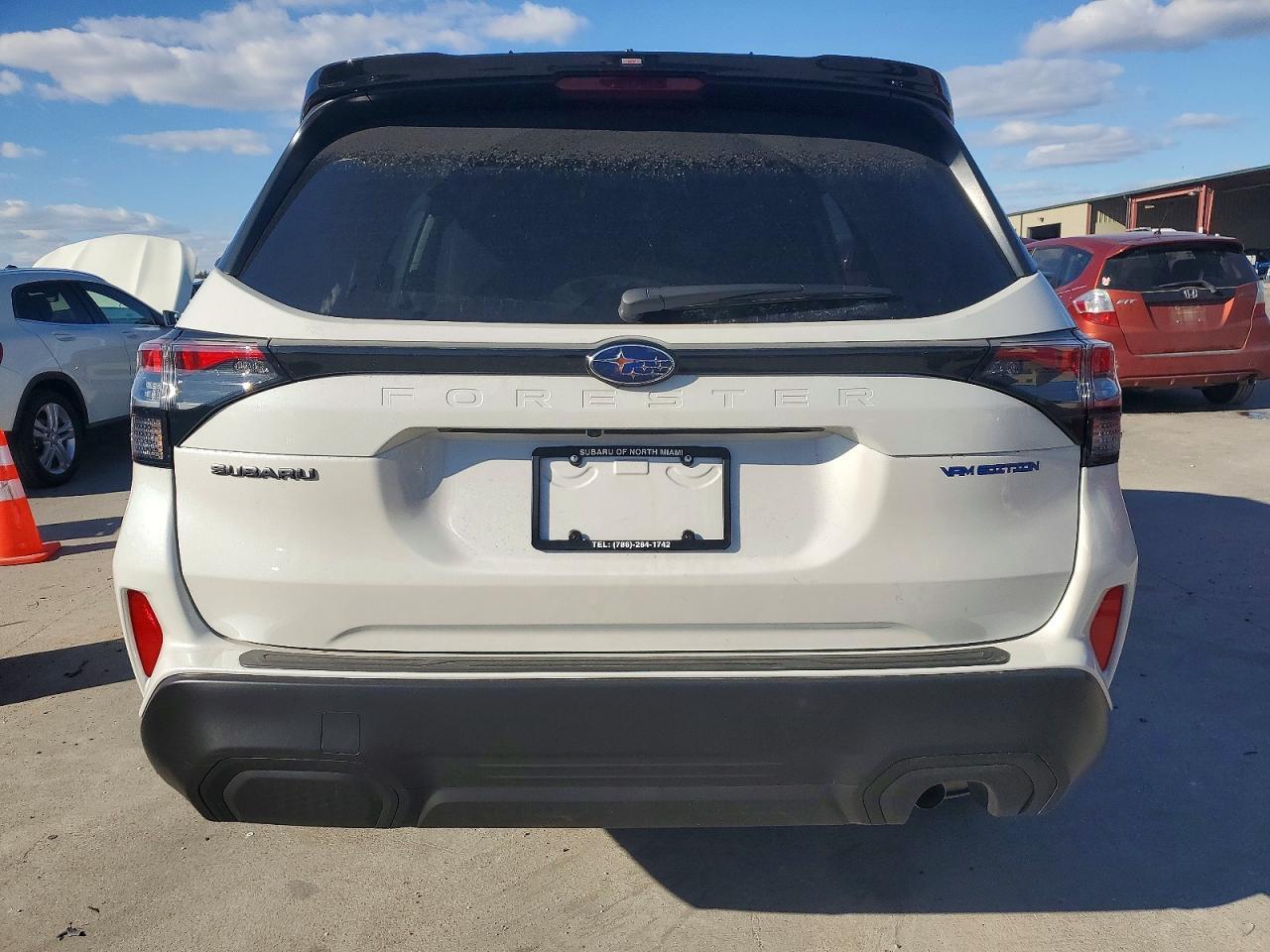 2025 Subaru Forester Premium - Фото 6