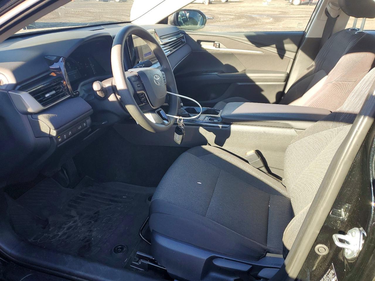 2025 Toyota Camry Le - Фото 7