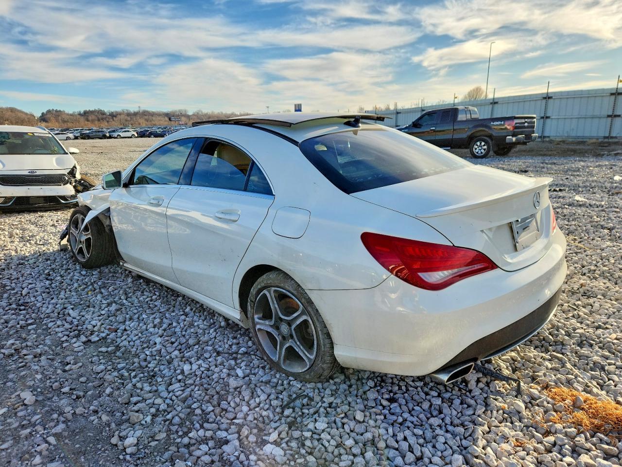 2014 Mercedes-Benz Cla 250 4Matic - Image 2