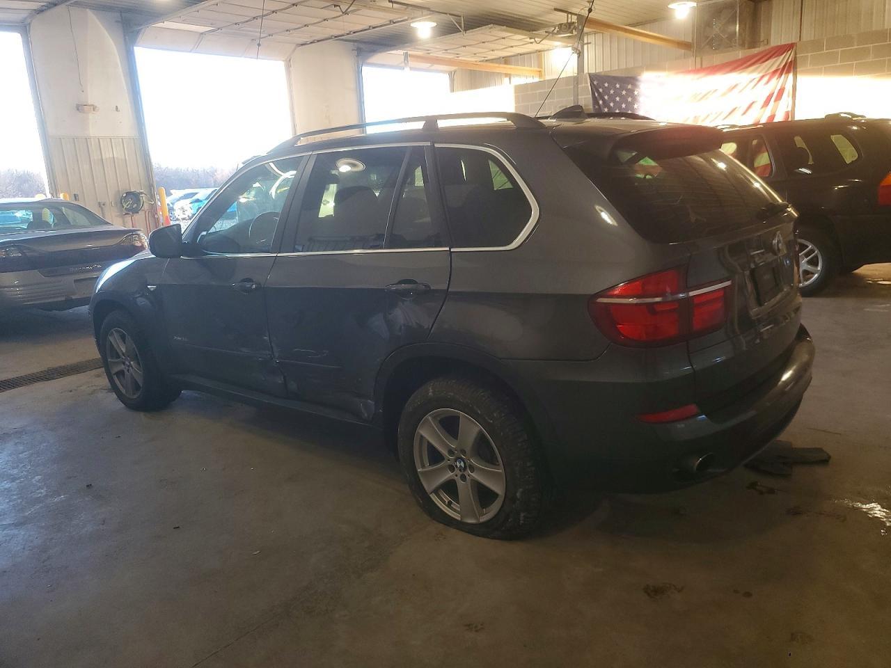 2013 BMW X5 xDrive35I - Фото 2