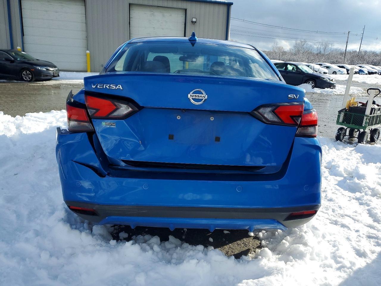 2021 Nissan Versa Sv - Image 6