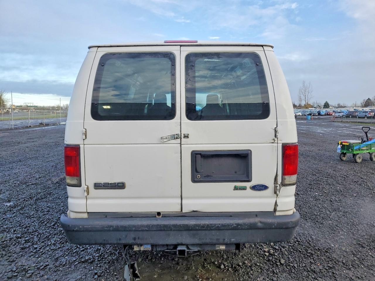 2009 Ford Econoline E250 Van - Фото 6
