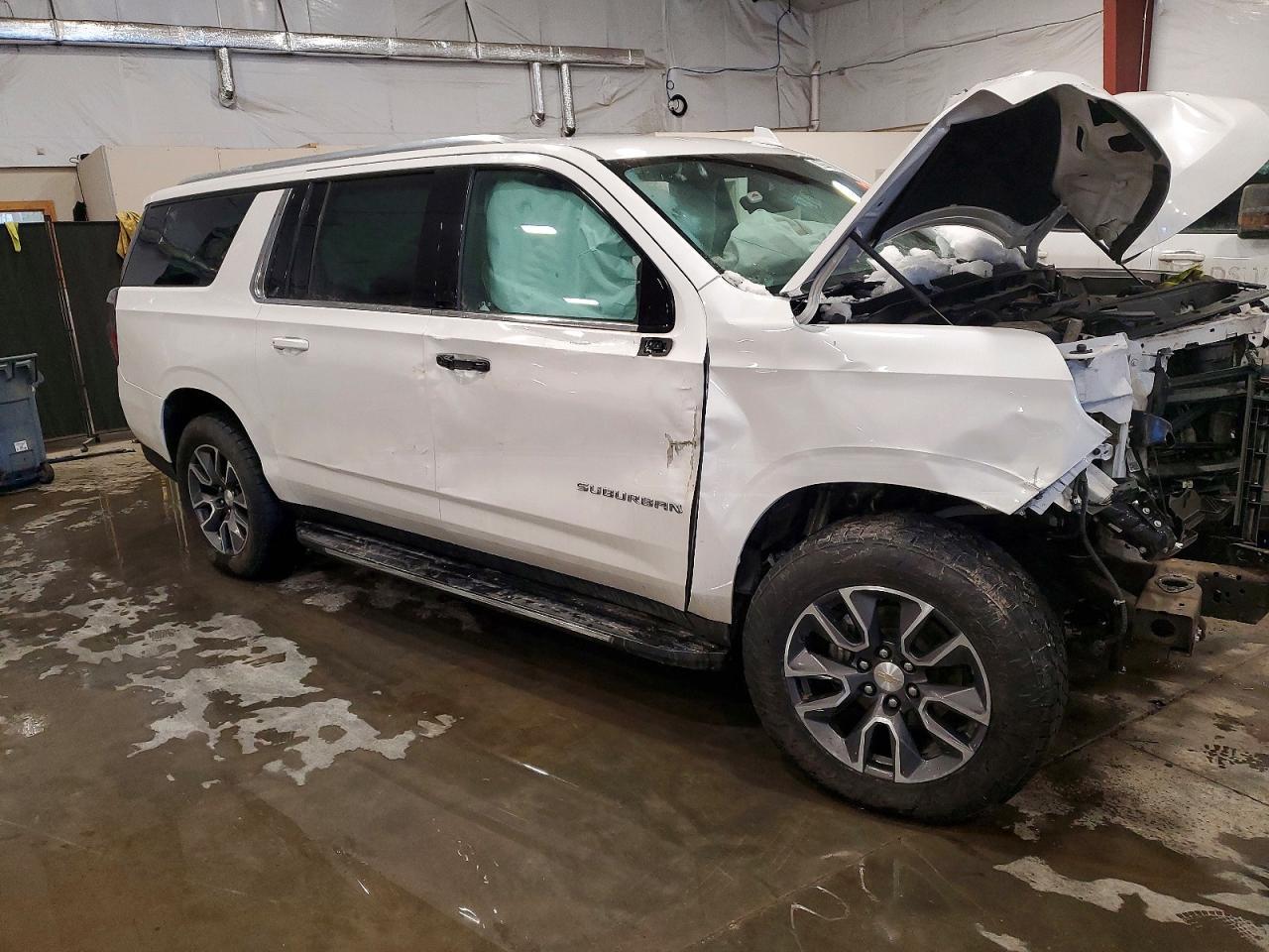 2022 Chevrolet Suburban K1500 Lt - Image 4