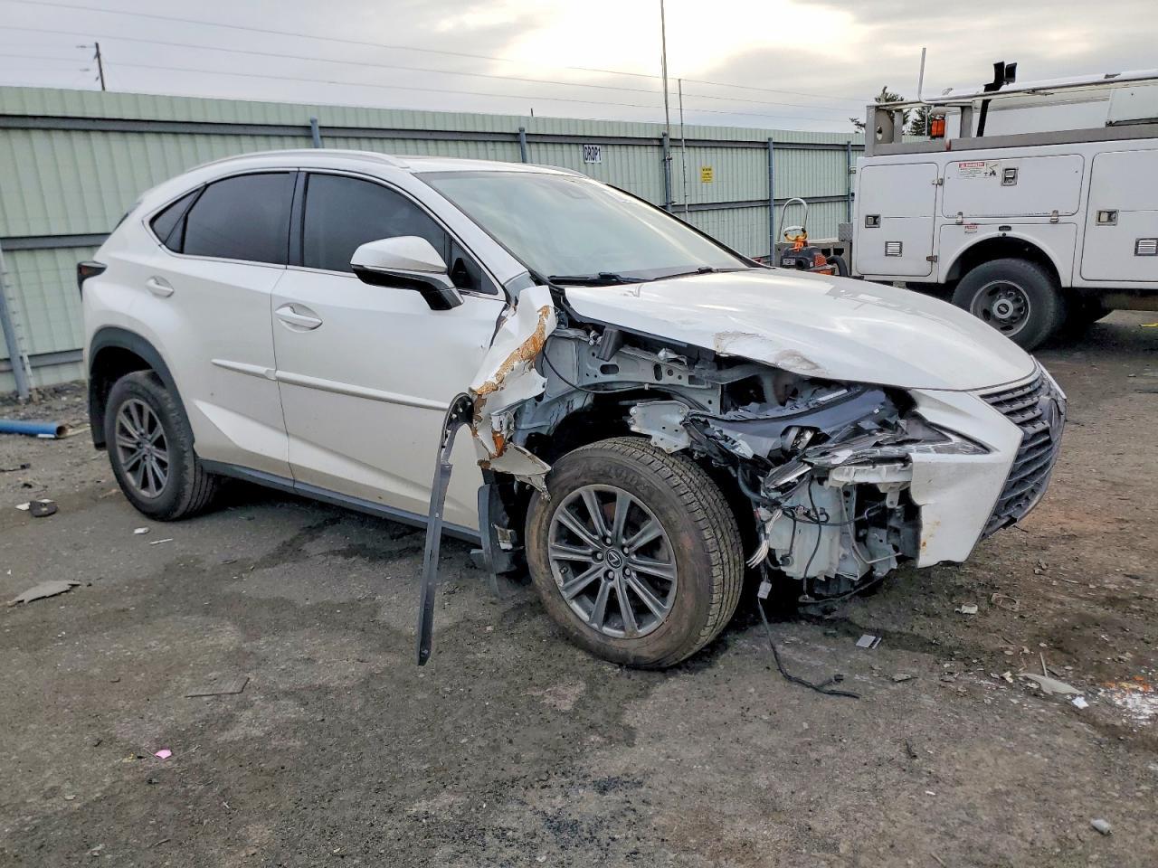 2020 Lexus Nx 300 - Image 4