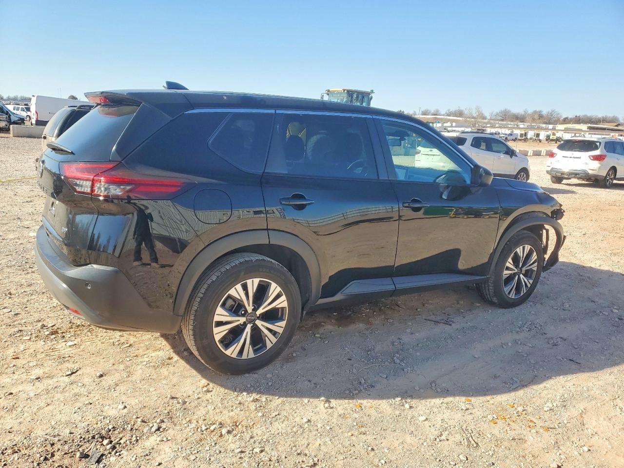 2023 Nissan Rogue Sv - Фото 3