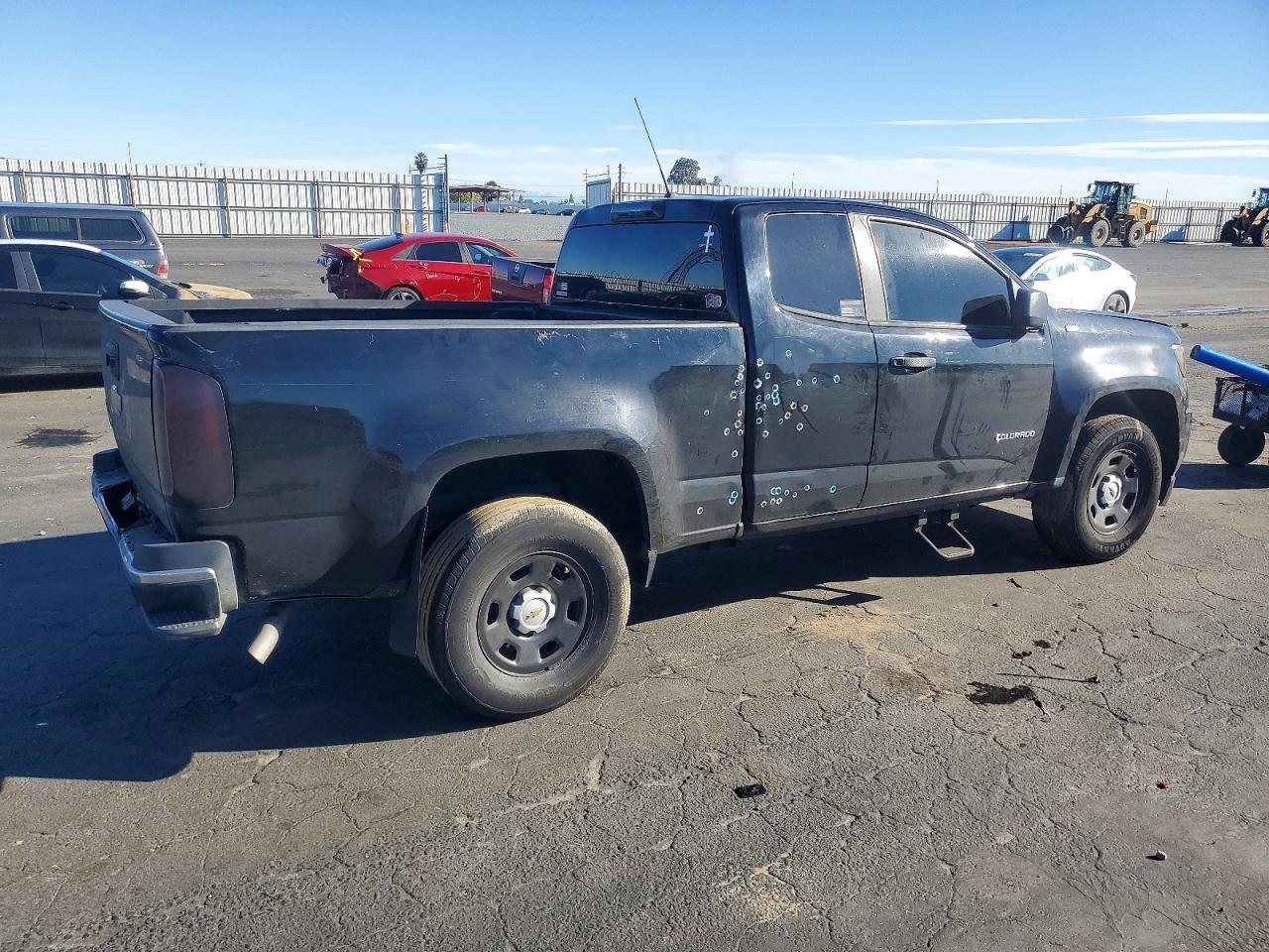 2018 Chevrolet Colorado - Image 3