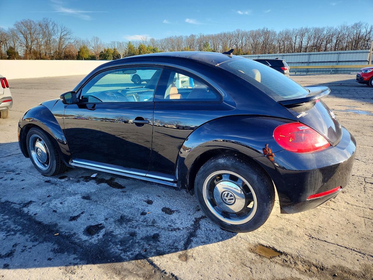 2016 Volkswagen Beetle 1.8T - Image 2