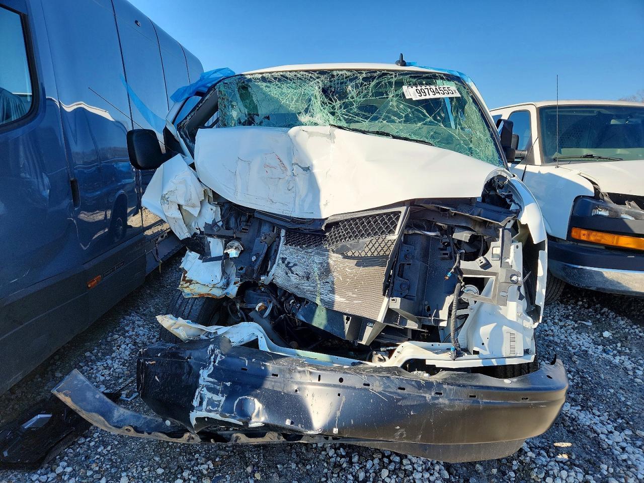 2024 Chevrolet Express G2500 - Фото 5