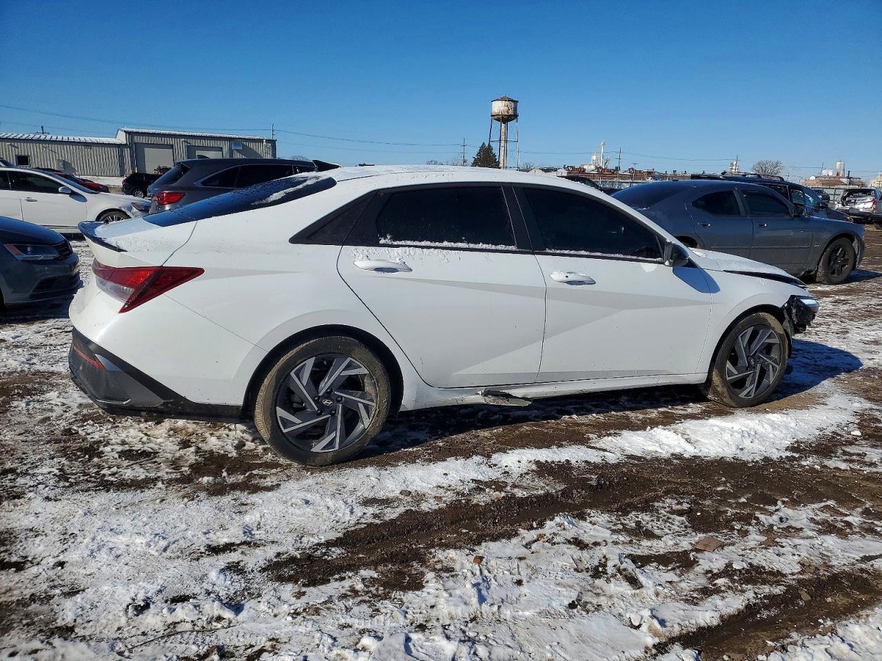 2025 Hyundai Elantra Sel Sport - Image 3