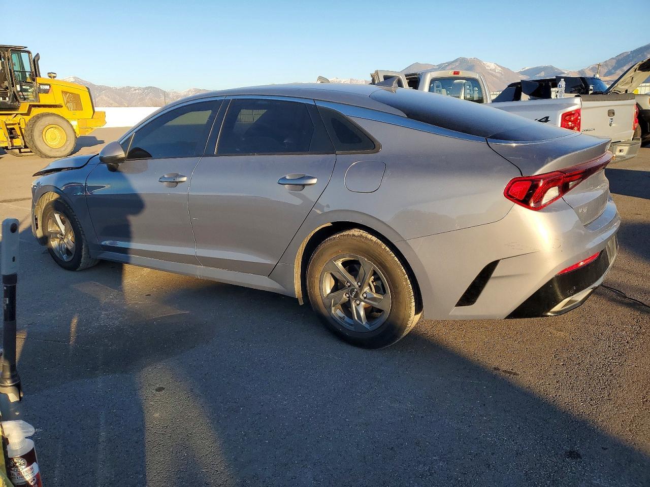 2022 Kia K5 Lxs - Image 2