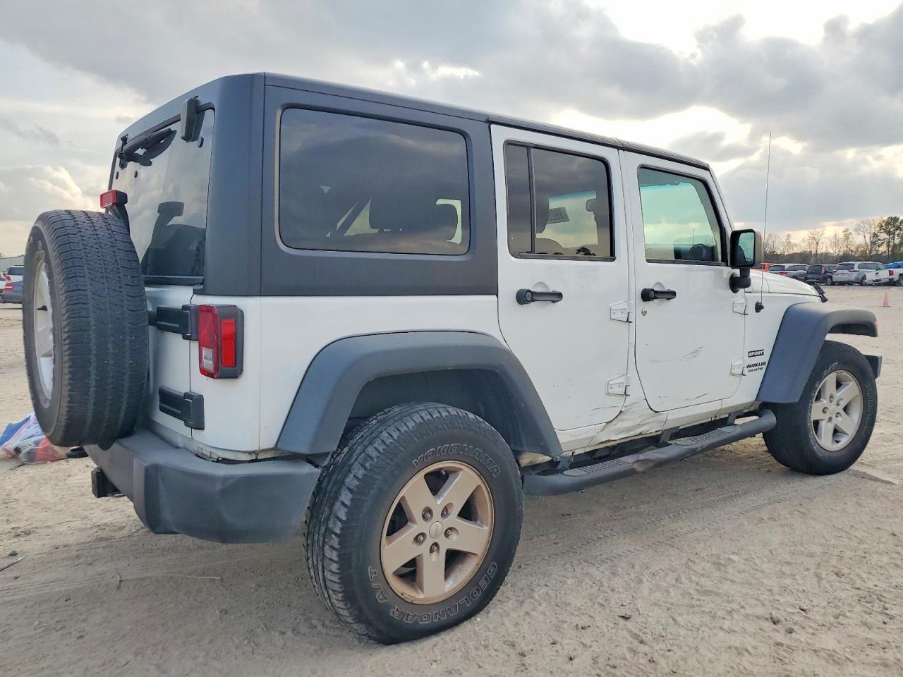 2017 Jeep Wrangler Unlimited Sport - Фото 3