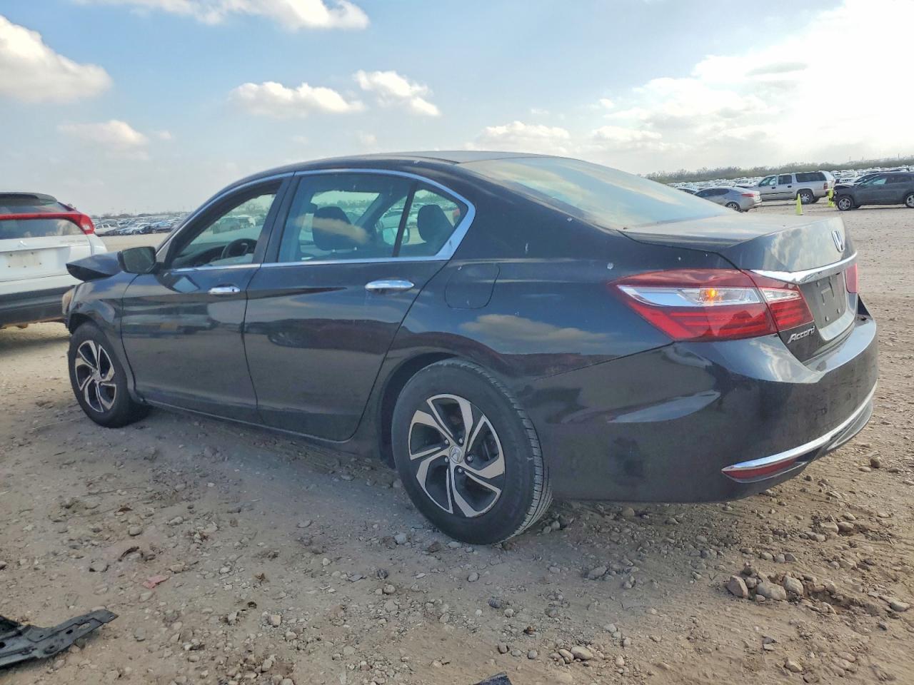 2017 Honda Accord Lx - Фото 2