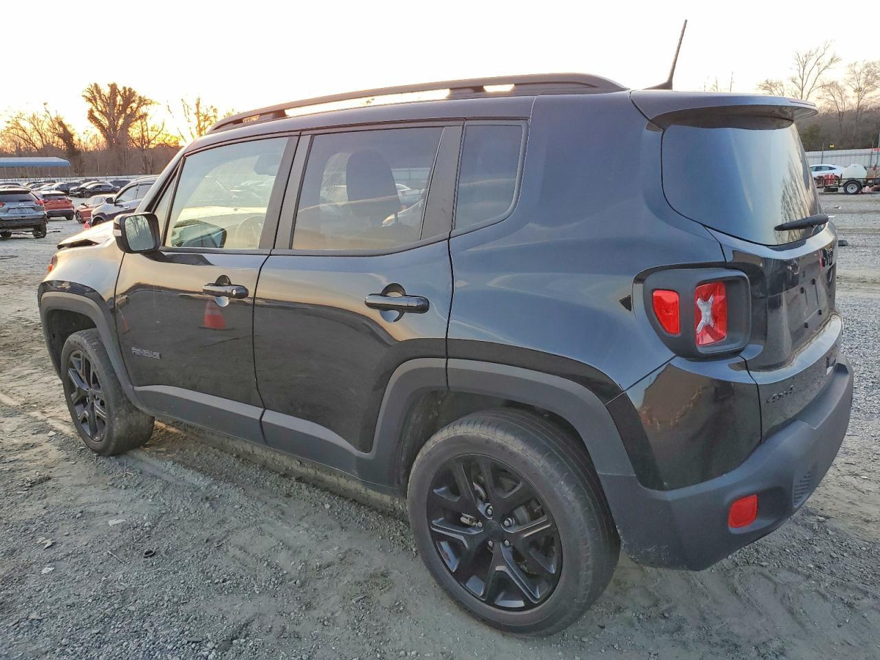 2023 Jeep Renegade Altitude - Image 2