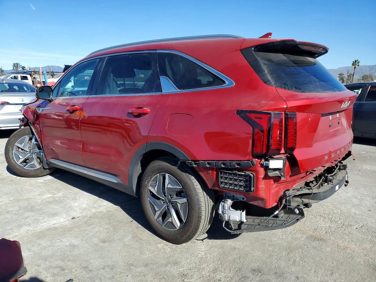 2022 Kia Sorento S - Фото 2