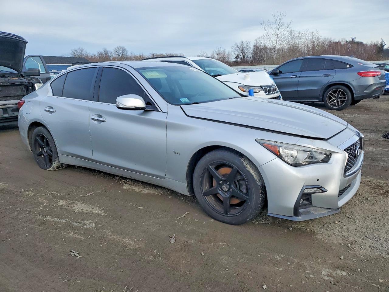 2018 Infiniti Q50 Luxe - Image 4