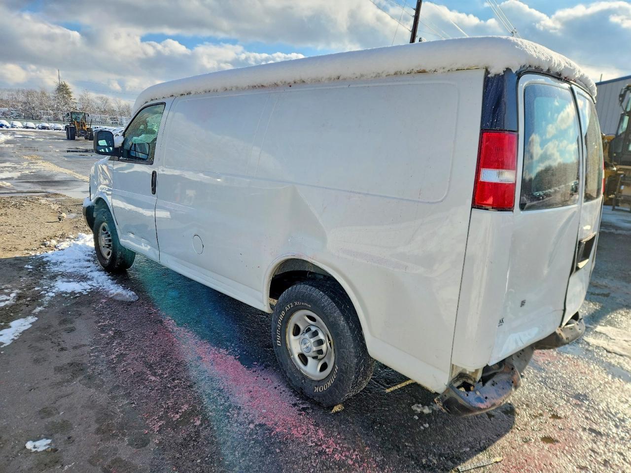 2018 Chevrolet Express 2500 Delivery Van - Image 2
