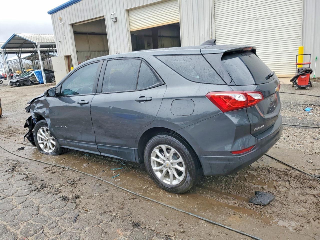 2021 Chevrolet Equinox - Image 2