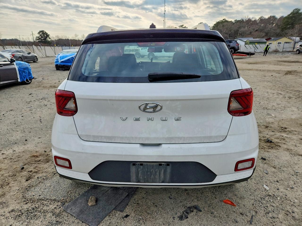 2023 Hyundai Venue Sel - Image 6