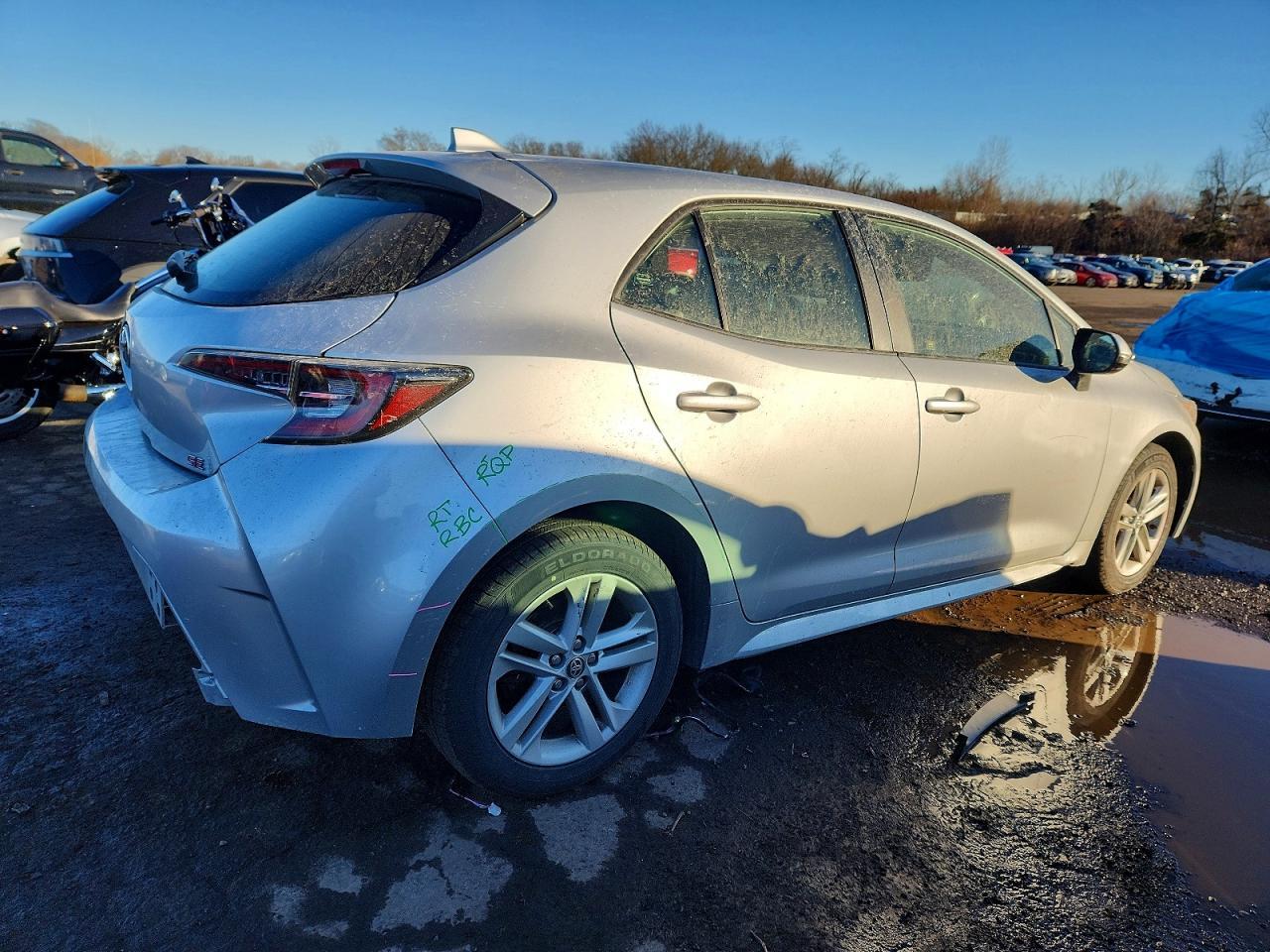 2021 Toyota Corolla Hatchback Se - Image 3