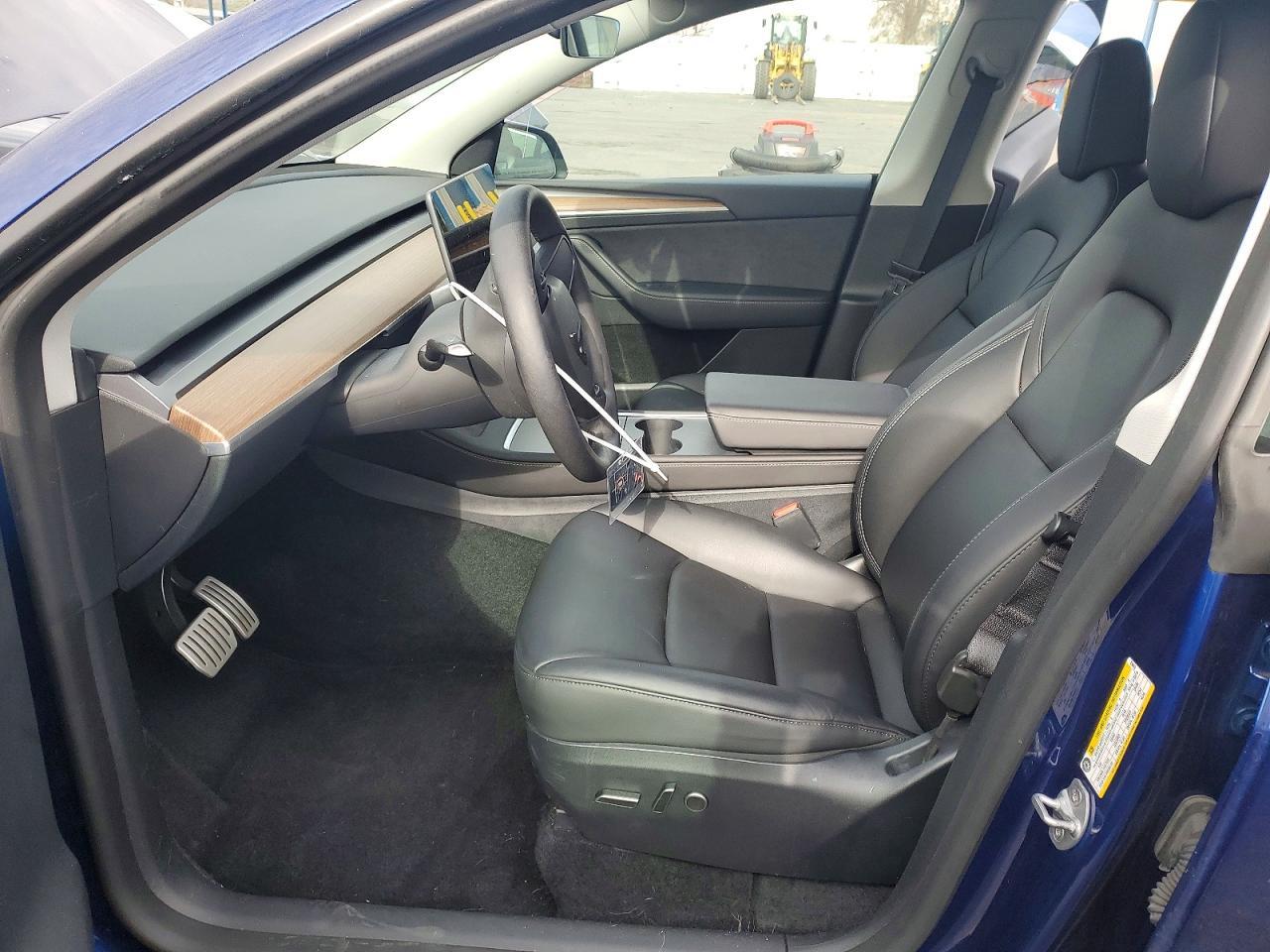 2023 Tesla Model Y - Image 7