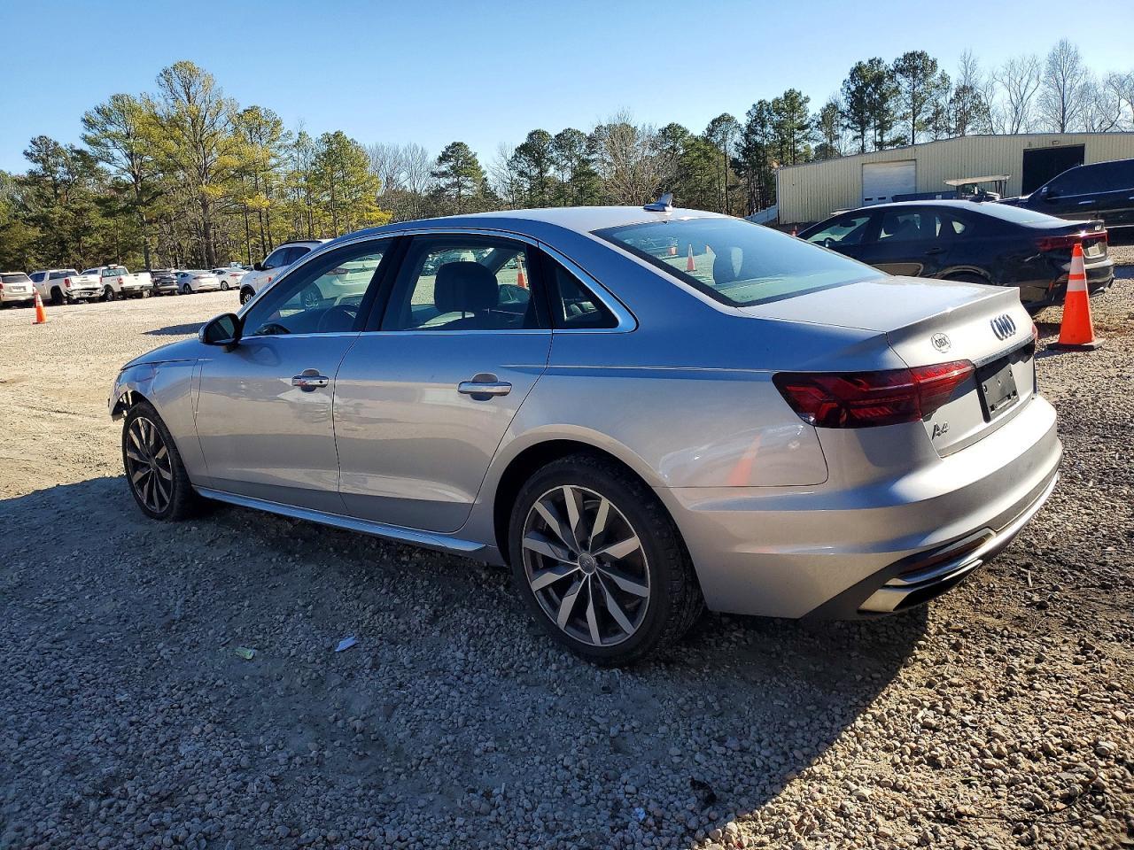 2020 Audi A4 Premium - Фото 2