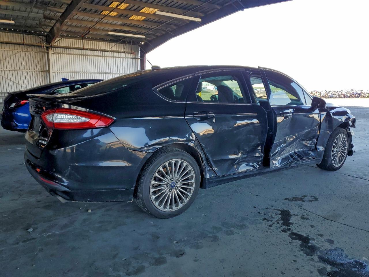 2013 Ford Fusion Titanium Hev - Фото 3