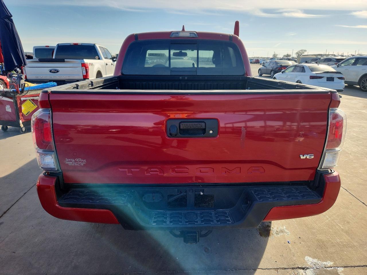 2020 Toyota Tacoma Double Cab - Фото 6