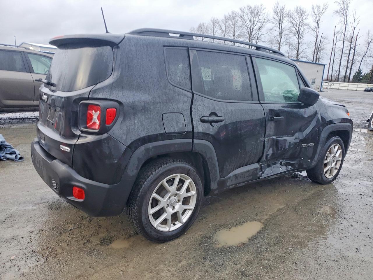 2019 Jeep Renegade Latitude - Image 3
