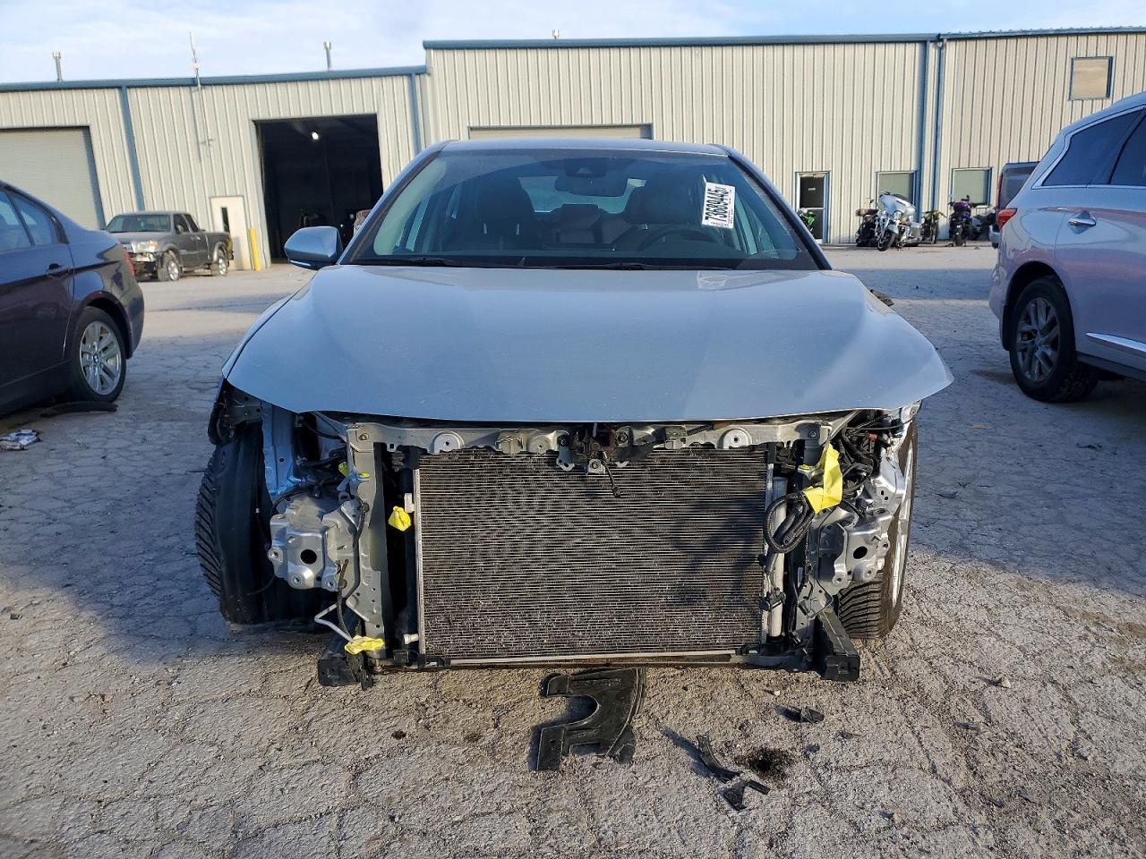 2023 Toyota Camry Le - Фото 5