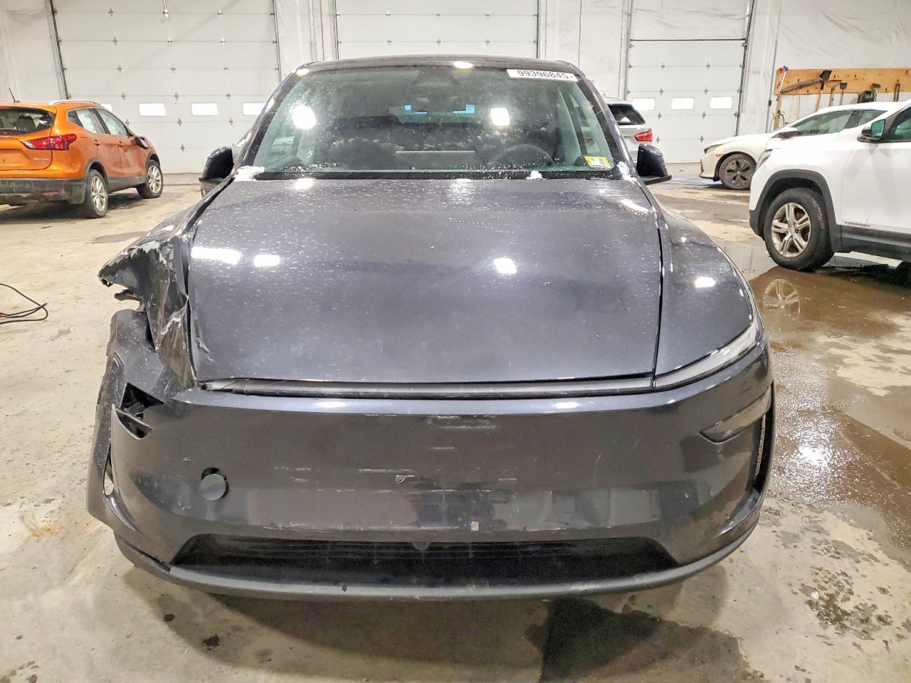 2026 Tesla Model Y - Фото 5