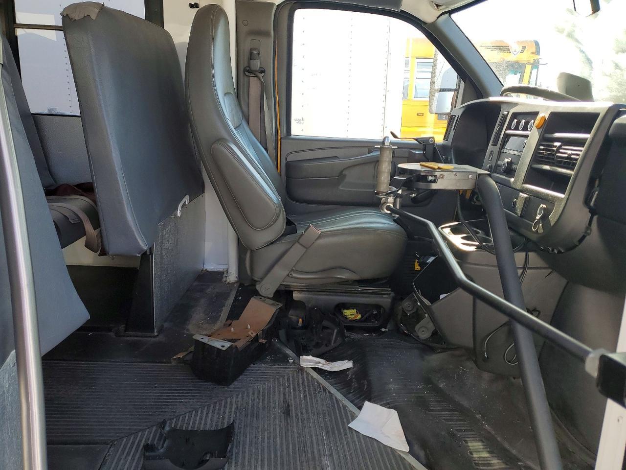 2015 Chevrolet Express School Bus - Image 5