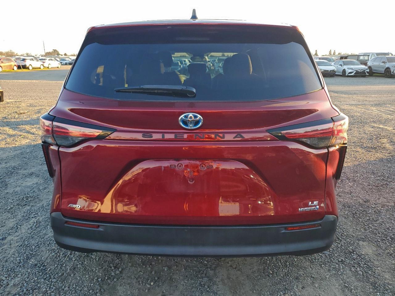 2021 Toyota Sienna Le - Фото 6